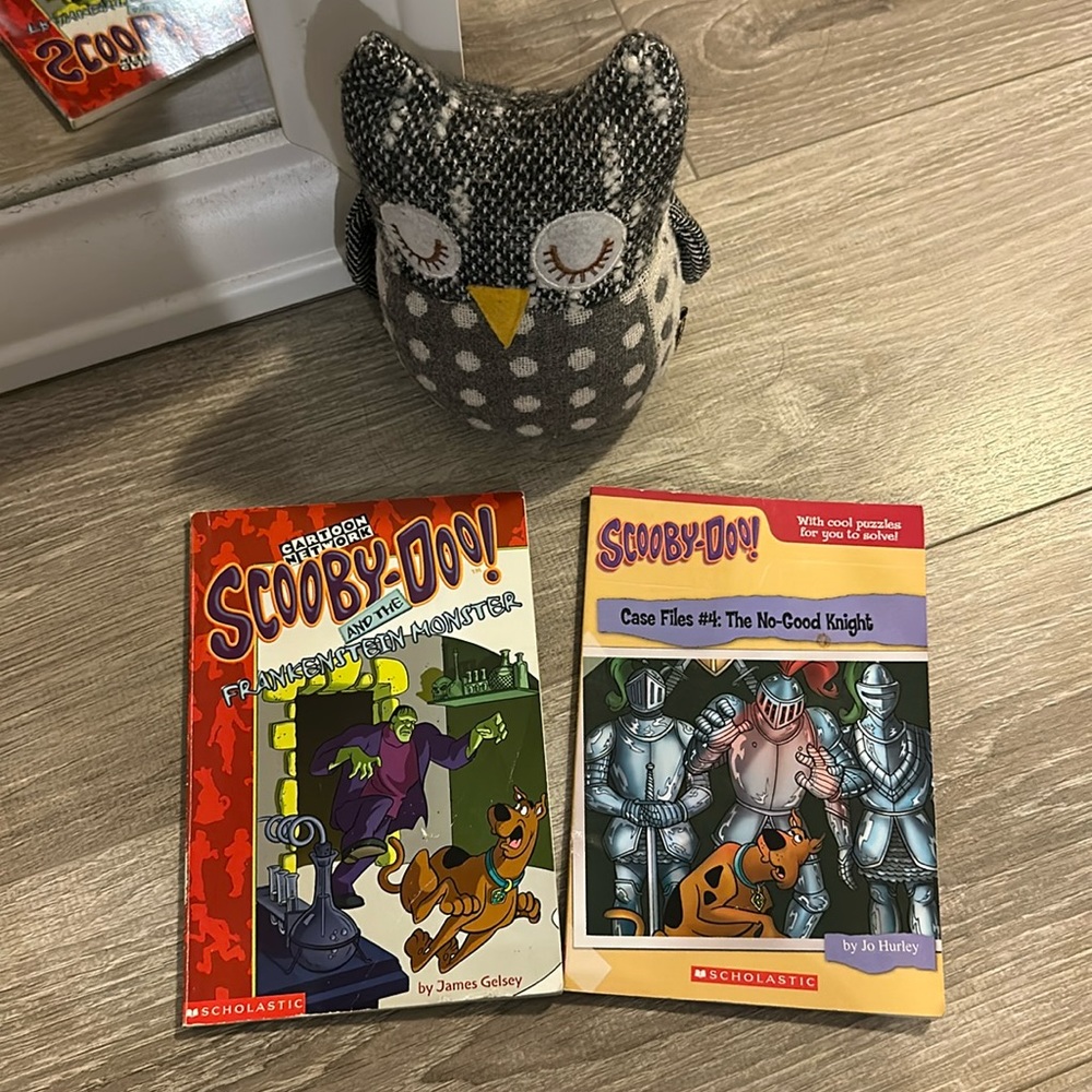 Lot of 2 books: Scooby-Doo